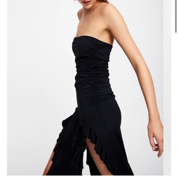 LionessElegant Black Strapless Dress size medium excellent - Picture 2 of 11